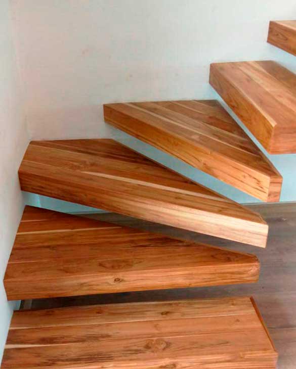 Escalera teca