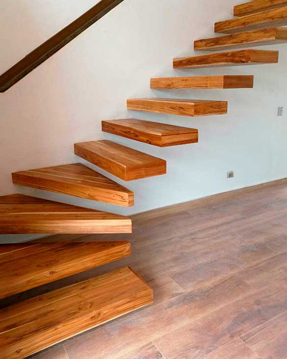 Escalera Teca